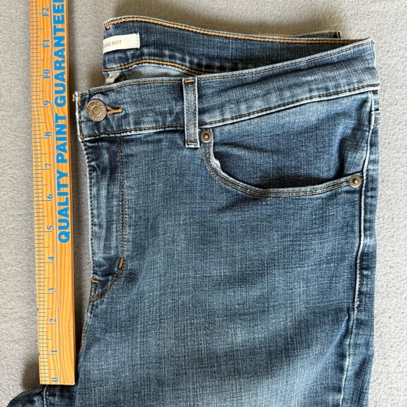 Levi’s Strauss Classic Boot Stretch Women's Blue Jeans size 14 length 30.5 - Picture 7 of 12